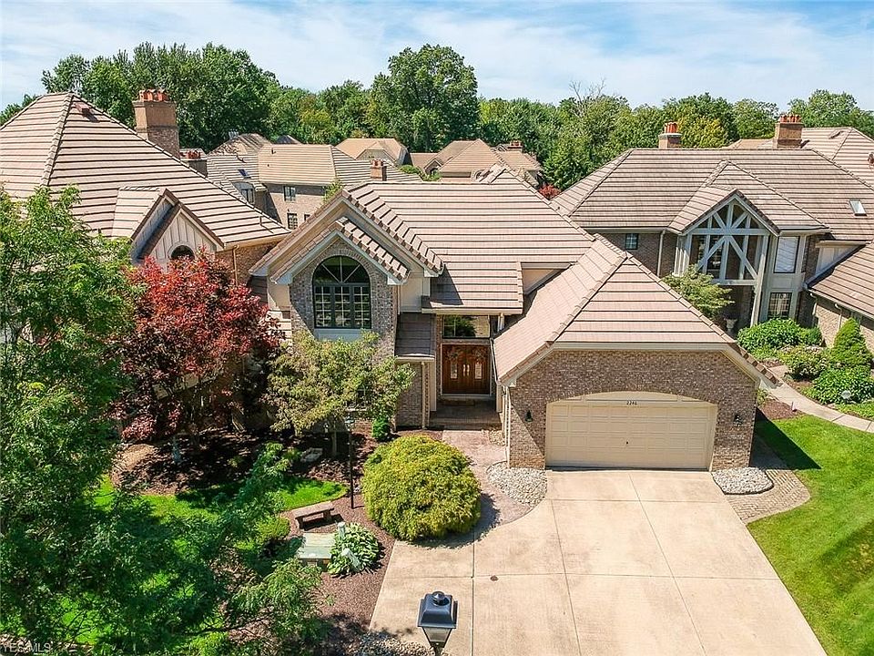 1st image of 2246 Pebblebrook #9