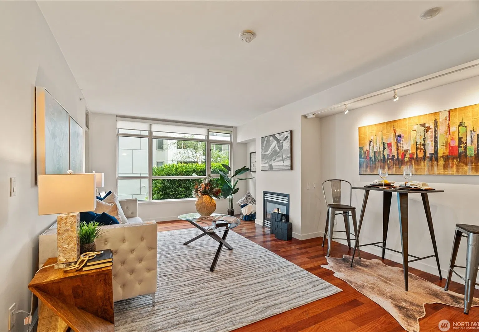 1 bed, 620 sqft, $2,400 — Photo 1
