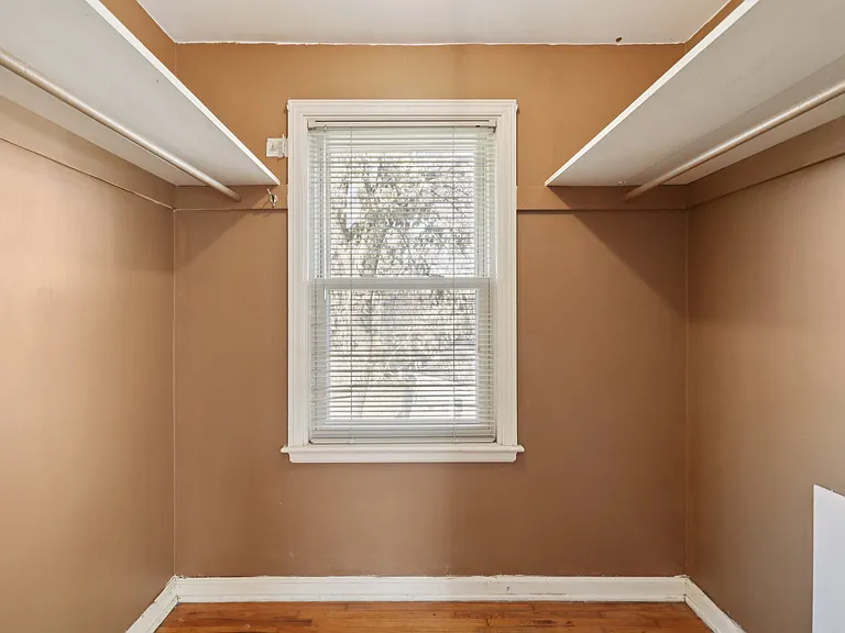 1010 SW Kenworthy Dr — Photo 13
