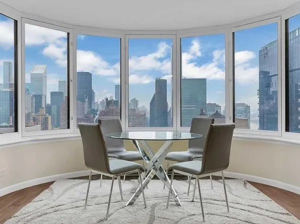 330 E 38th St APT 43H, New York, NY 10016