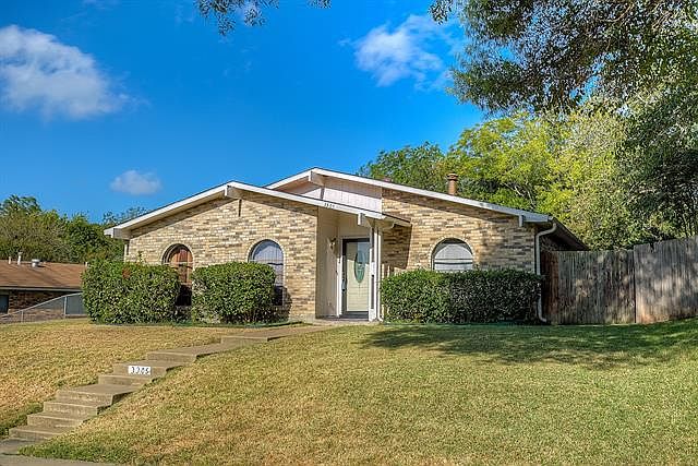 1st image of 3305 Meadow Oaks Dr