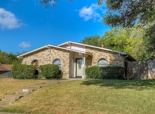 3305 Meadow Oaks Dr, Garland, TX 75043