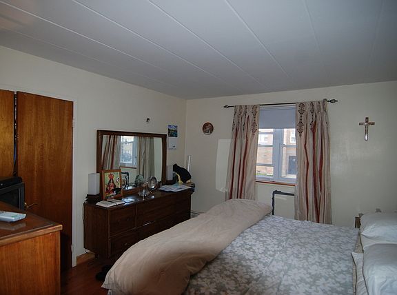 3rd image of 2025 W Granville Ave APT 211B