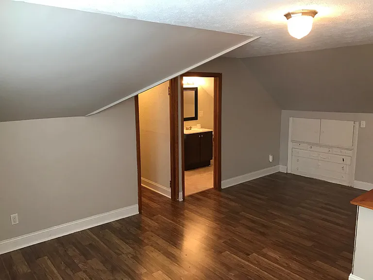 1531 Commodore Rd — Photo 6