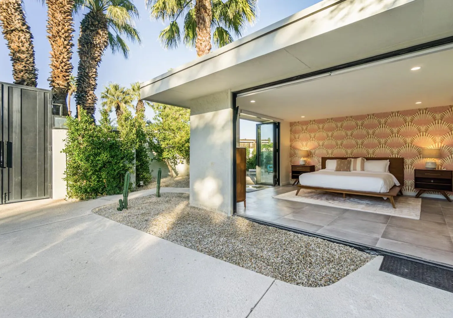 Mid-Century Desert Oasis Private Pool + Spa | 6 Min to Downtown — Photo 3
