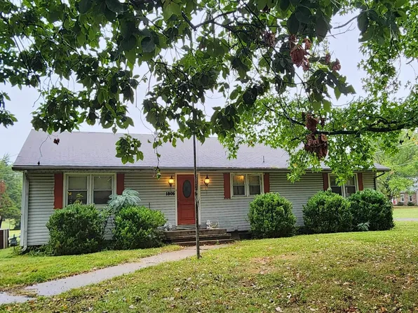 1805 E Green St, Clinton, MO 64735