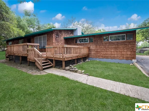 923 E Bluebonnet Dr, San Marcos, TX 78666