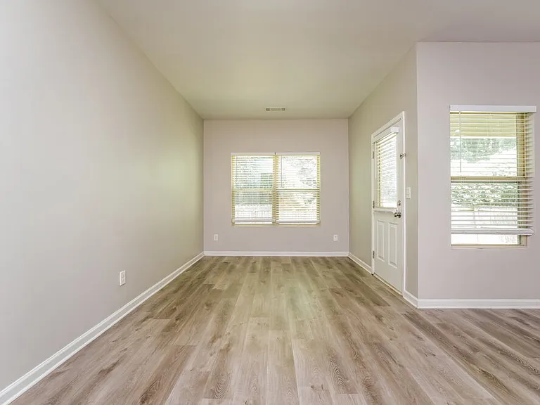 3517 Mica Cir SE — Photo 6