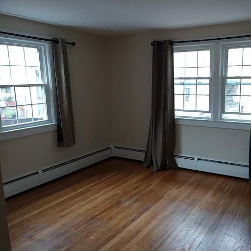 2nd image of 264 Washington St APT 5