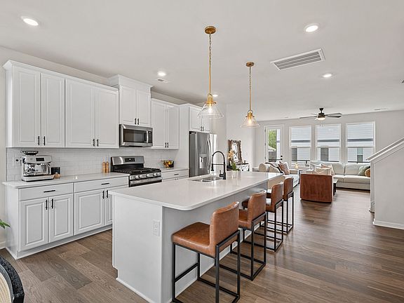5th image of 2535 Otto Ln
