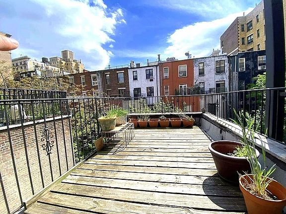 4th image of 332 W 89th St APT 4B
