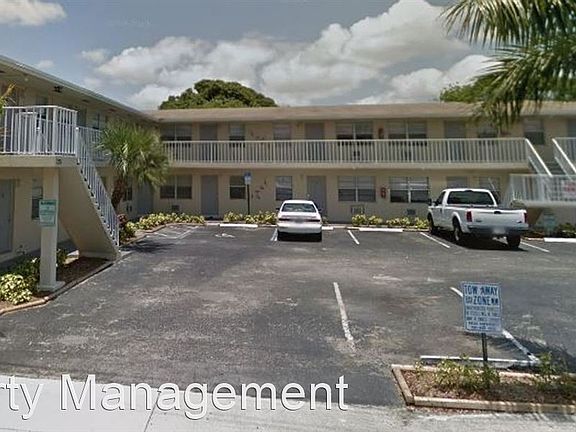 4th image of 225 S B St APT 3