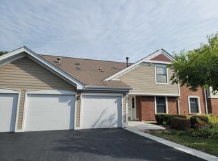 1460 Seven Pines Rd, Schaumburg, IL 60193