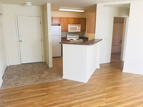 2nd image of 2990 W C St Unit 60204