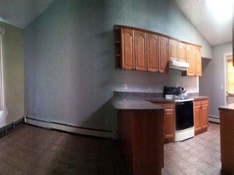 2nd image of 38 Lurcott Ln