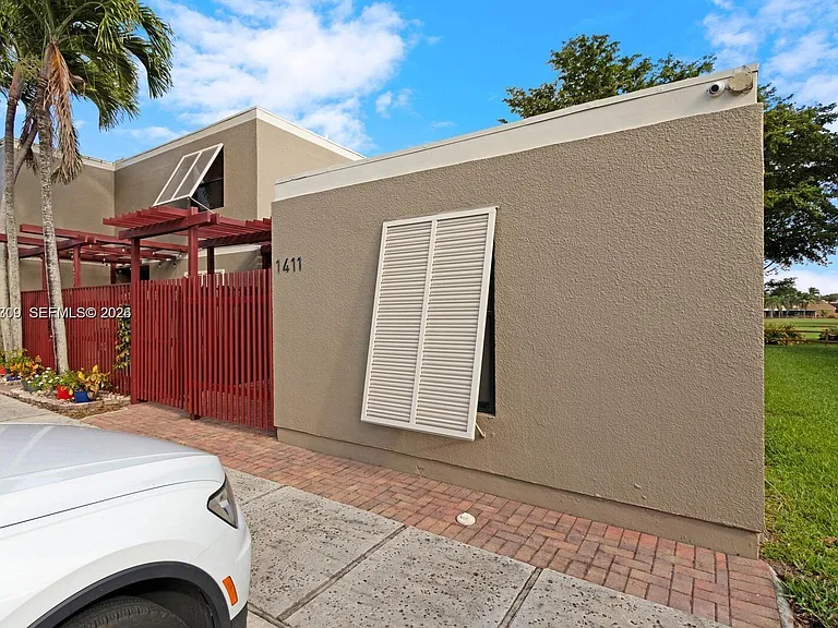 1411 W Fairway Rd #VILLA — Photo 35