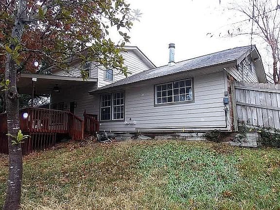 2nd image of 3706 Woodcrest Rd