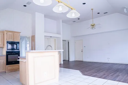2809 Winding Oak Trl Photo 1