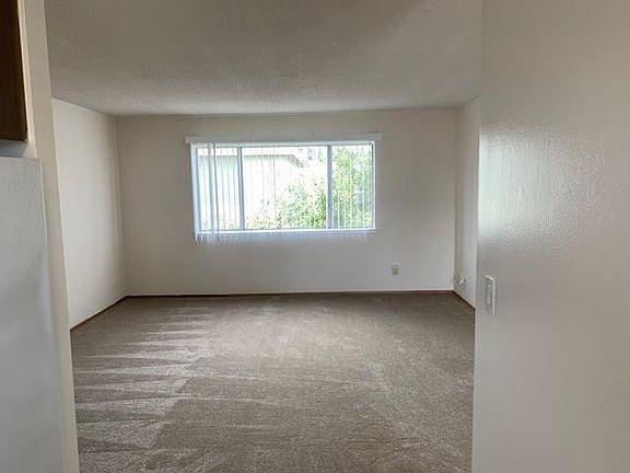 2nd image of 330 Monte Diablo Ave #10