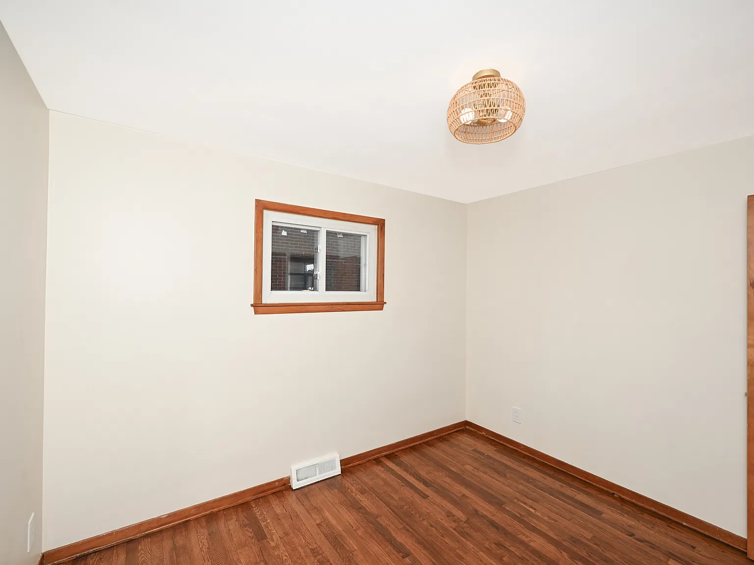3 bed, 1731 sqft, $1,800 — Photo 4