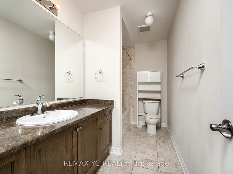 56 Walker Blvd — Photo 29