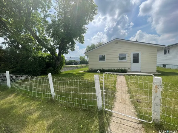 441 1st Avenue SE, Sturgis, SK S0A 4A0