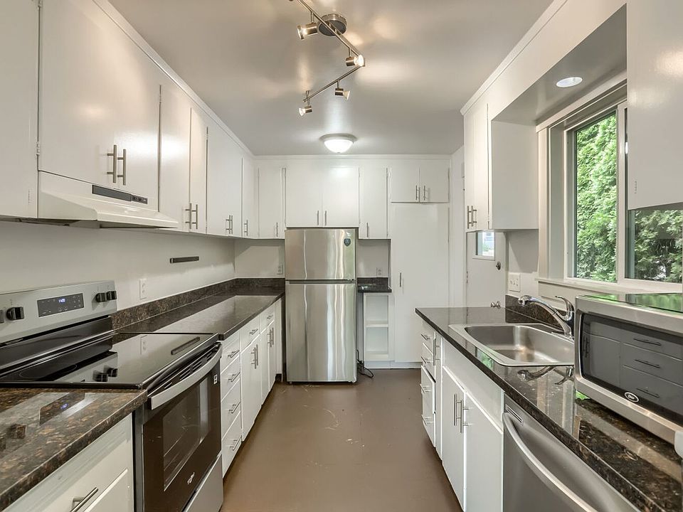 1st image of 15536 27th Ave NE #15540
