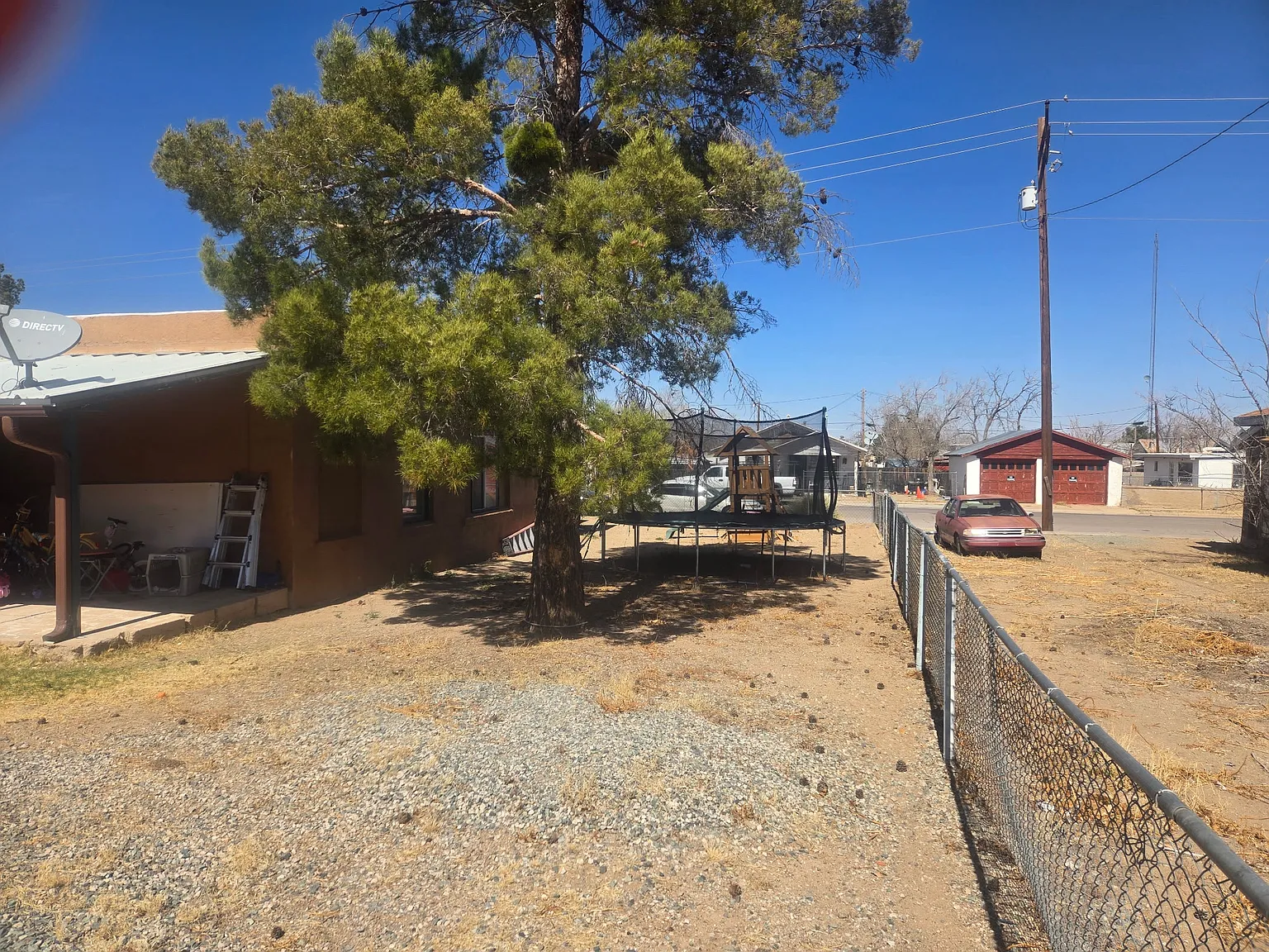 3 bed, 1100 sqft, $800 — Photo 2