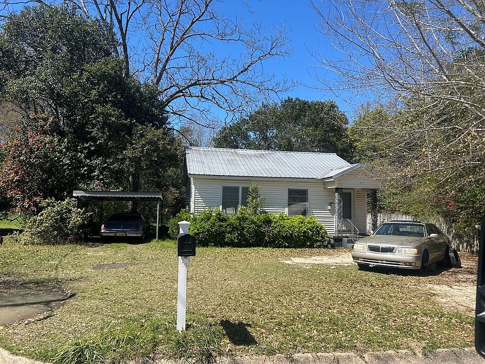 2nd image of 1208 Jonathan St
