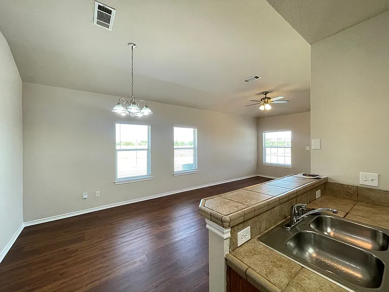 5900 Lovingham Ct — Photo 20