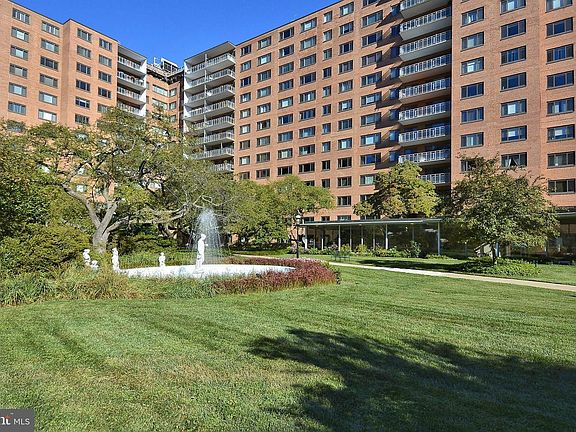 3rd image of 4201 Cathedral Ave NW APT 613E
