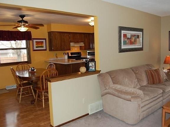 2nd image of 1208 Chippewa Dr