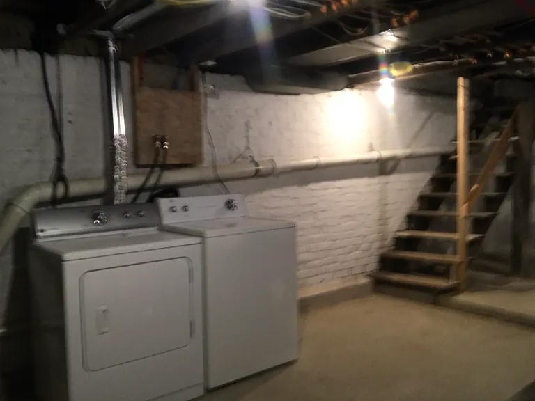 918 Monocacy St — Photo 2