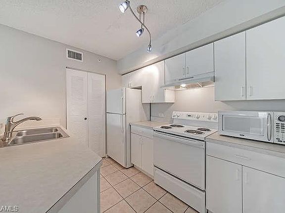 5th image of 8950 Colonnades Ct E APT 811