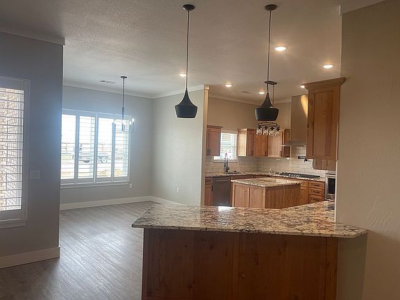 5th image of 23 Barndo Dr