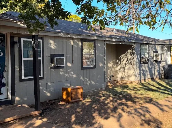 1410 SW 6th St, Lawton, OK 73501