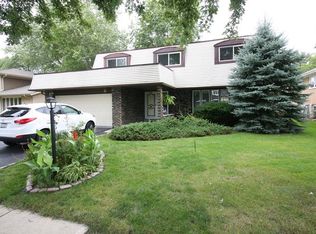 10420 Alta Dr, Palos Hills, IL