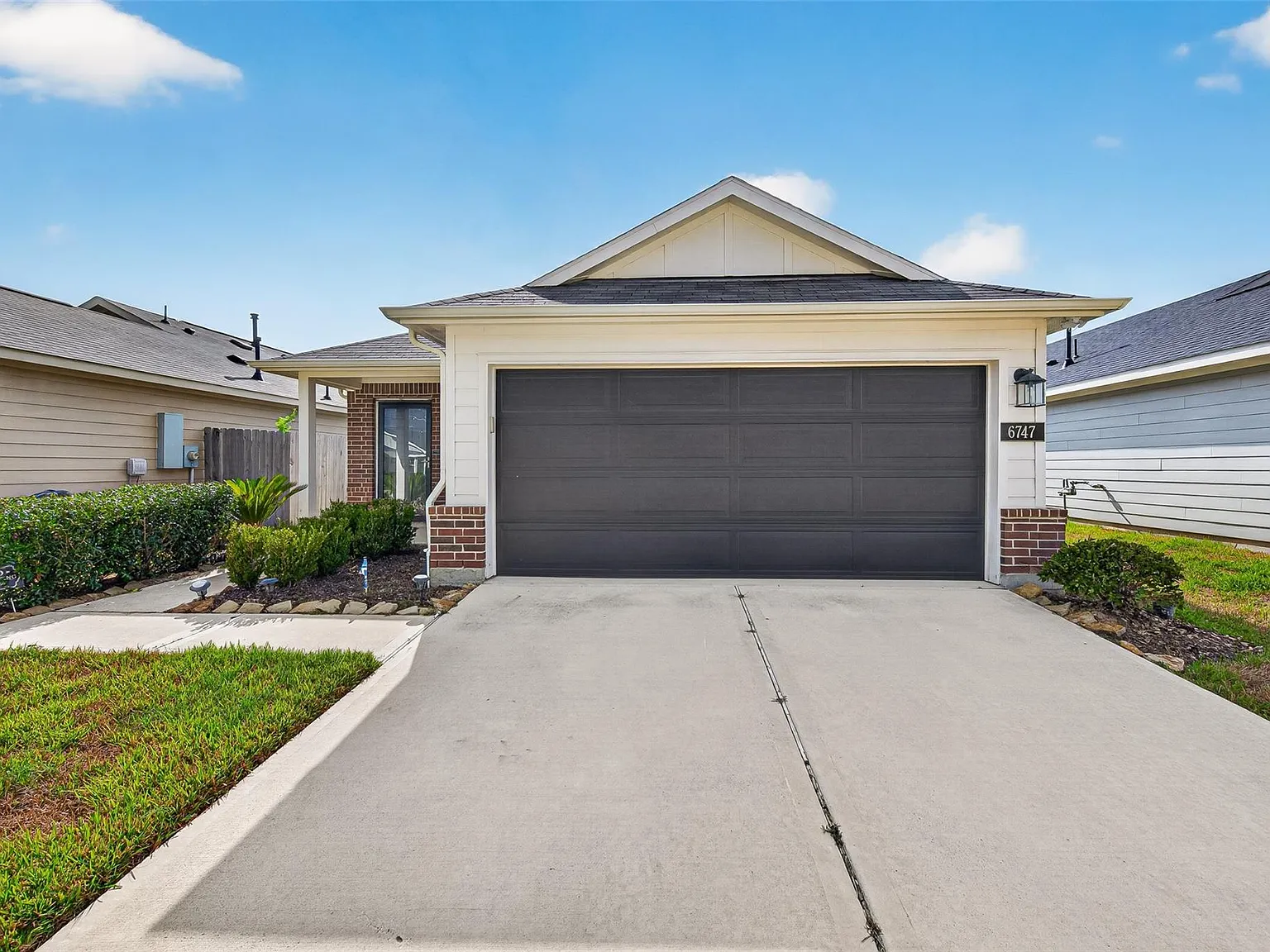 3 bed, 2.0 bath, 1530 sqft, $2,000 — Photo 4