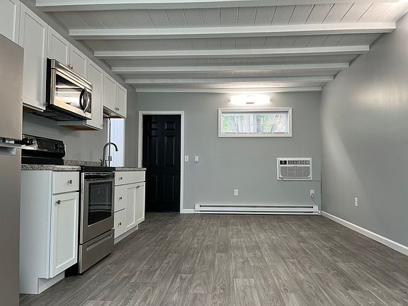 5th image of 77 Kings Hwy APT 5