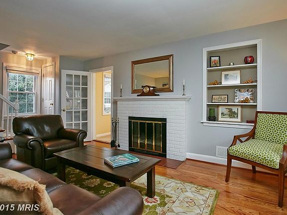 3rd image of 1884 Patrick Henry Dr