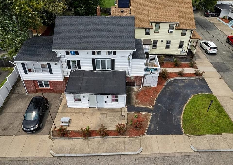 126 Moorefield St, Providence, RI 02909 Zillow