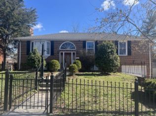 932 Ray Rd, Hyattsville, MD 20783