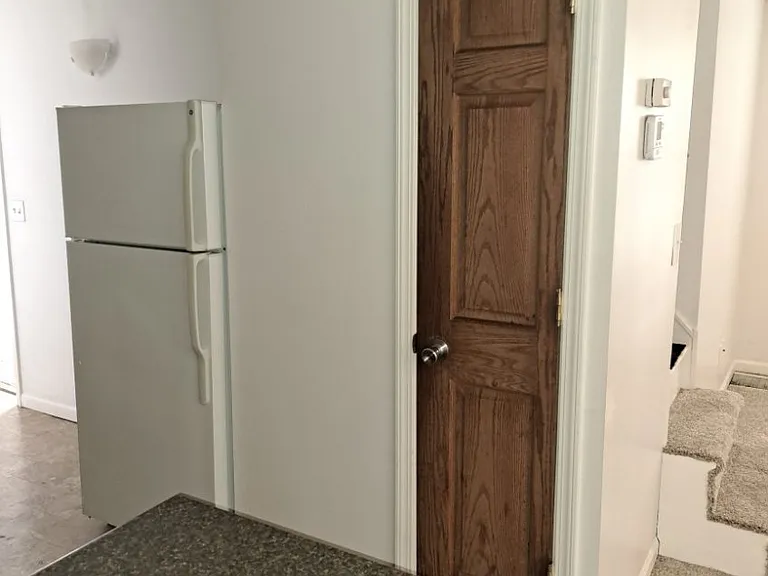 5804 S 50th Ave — Photo 17