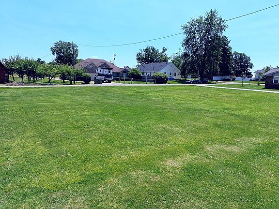 5th image of 139 Garden Ln
