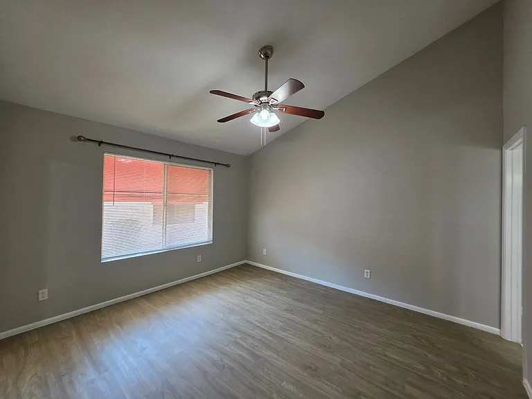 2149 E 10th St #2 — Photo 20