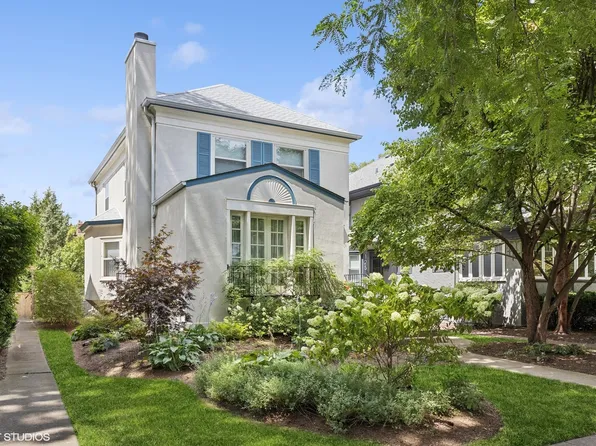 129 Wesley Ave, Oak Park, IL 60302