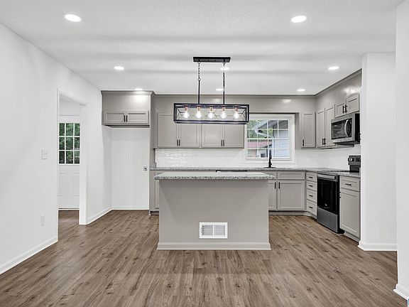 5th image of 1112 Cheyenne Blvd