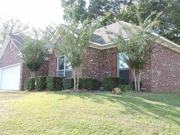 2nd image of 113 Shadow Creek Dr