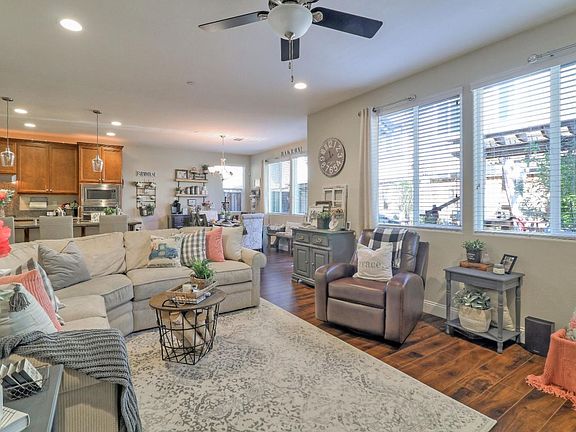 5th image of 33 Koror Ln