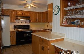 4th image of 4801 Hazel Ave